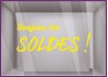 Sticker Bonjour Les Soldes destockage braderie liquidation lettrage promotion mode maroquinerie vitrophanie